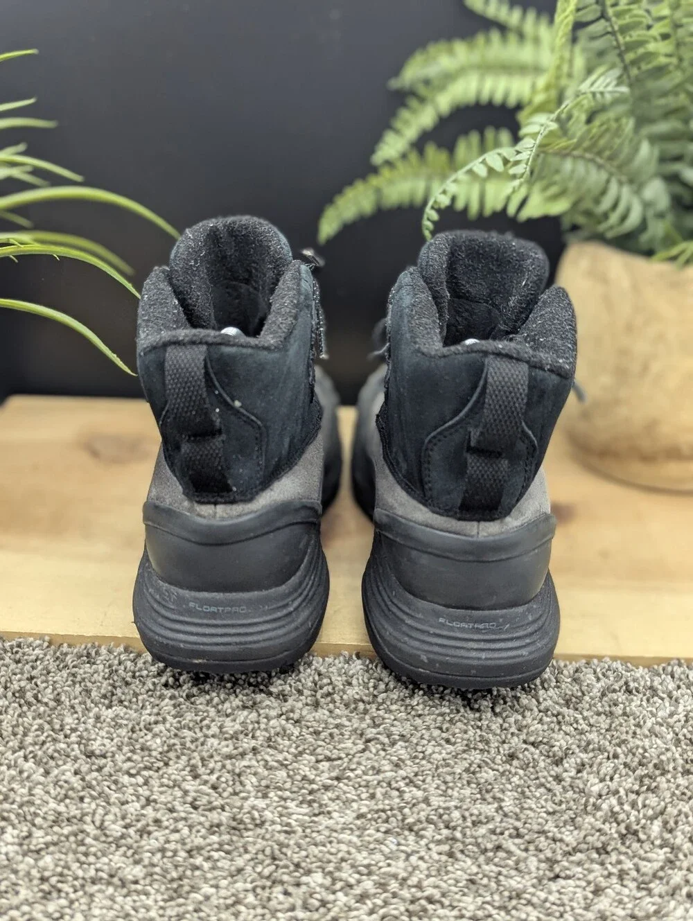 Merrell Siren 4 Thermal Waterproof Women's Size 7.5 Casual Comfort Boots